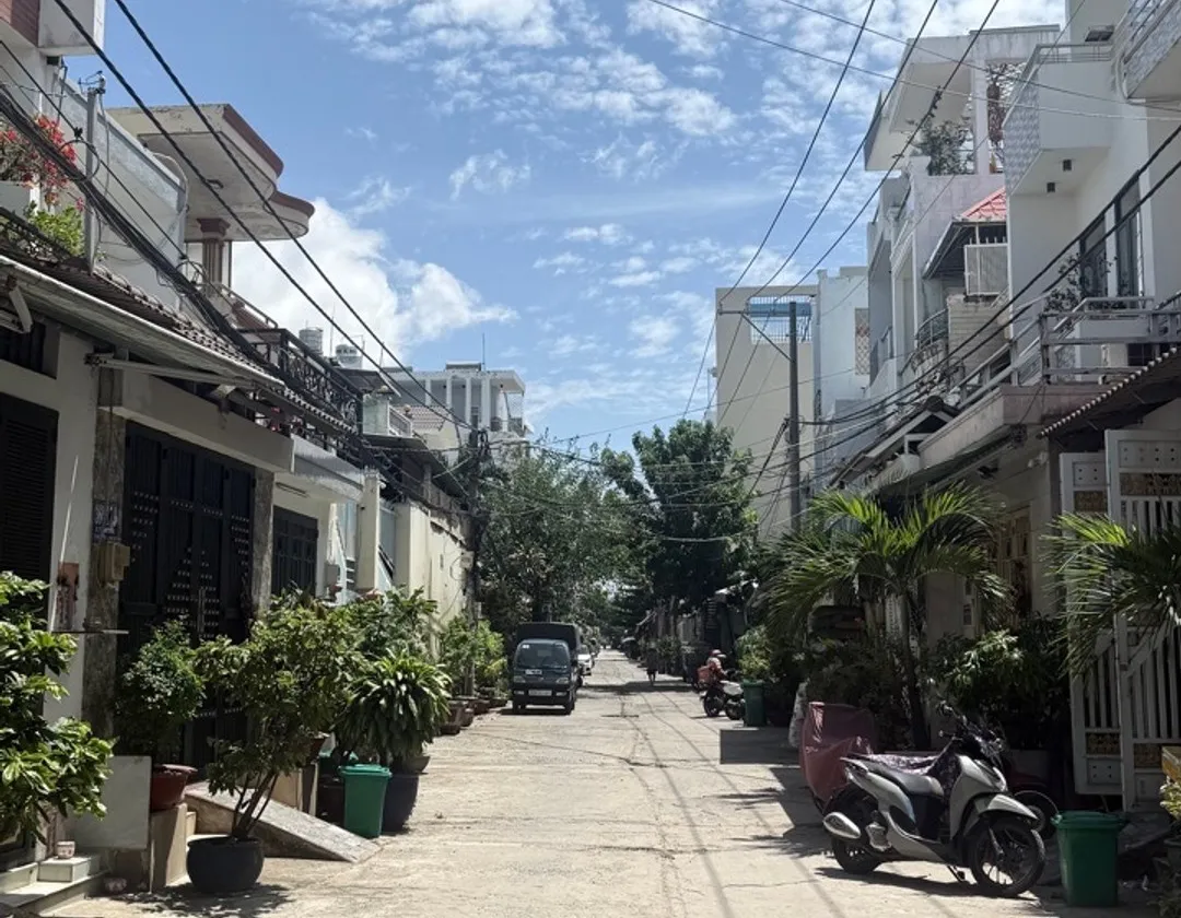Nhà 5 tầng mới, 5 phòng ngủ, hẻm 8m tại Bình Trị Đông... Bán nhà riêng tại Bình Trị Đông, Hồ Chí Minh 01