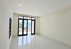 Nhà 3 tầng mặt tiền Nguyên Hồng - Sống tiện nghi, kinh doanh đỉnh... Bán nhà mặt phố tại Thanh Khê, Đà Nẵng 02