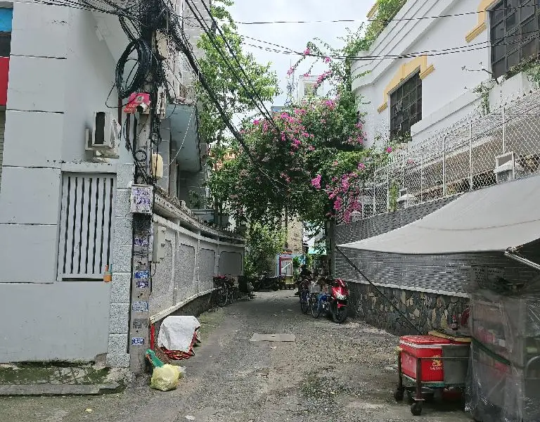 HXH Trần Đình Xu 72/.
Xung quanh tiện ích miên man, gần các trường học- an ninh yên tĩnh 
Giá 5 tỷ... Bán owner_side tại Cầu Ông Lãnh, Hồ Chí Minh 01