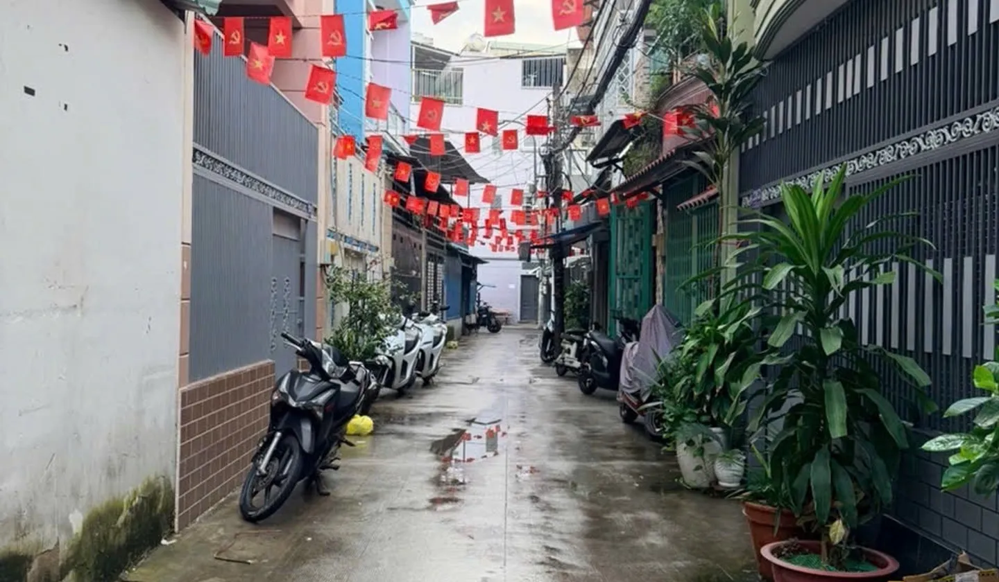Nhà 2 tầng, 2 phòng ngủ, hẻm xe hơi tại quận Bà Hom giá 4 tỷ... Bán nhà riêng tại Phú Lâm, Hồ Chí Minh 01