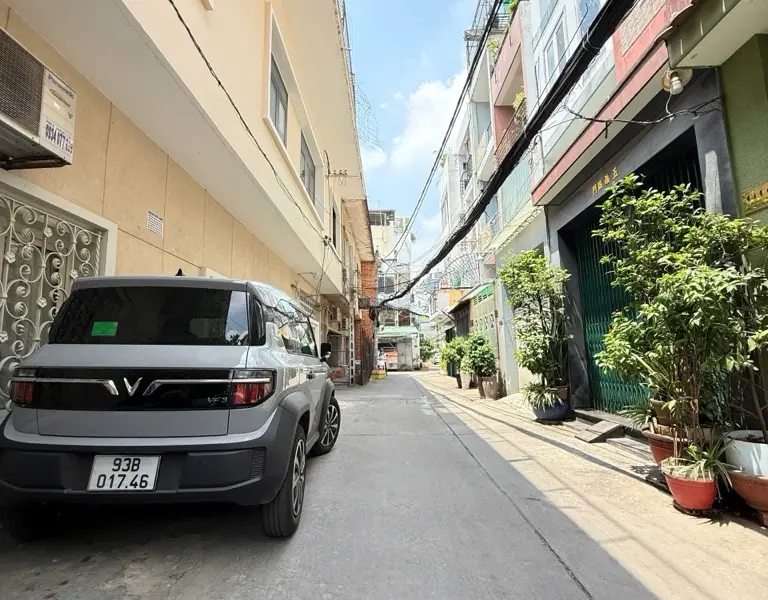 Căn hộ 3PN ở Quận 10, không gian riêng biệt, giá hợp lý... Bán căn hộ chung cư tại Hòa Hưng, Hồ Chí Minh 01