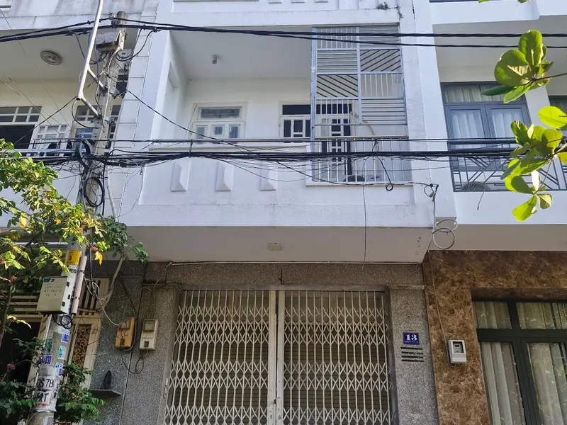 Nhà Mặt Phố 3 Tầng Gần Công Viên, Giá Tốt... Bán nhà mặt phố tại Bình Phú, Hồ Chí Minh 01