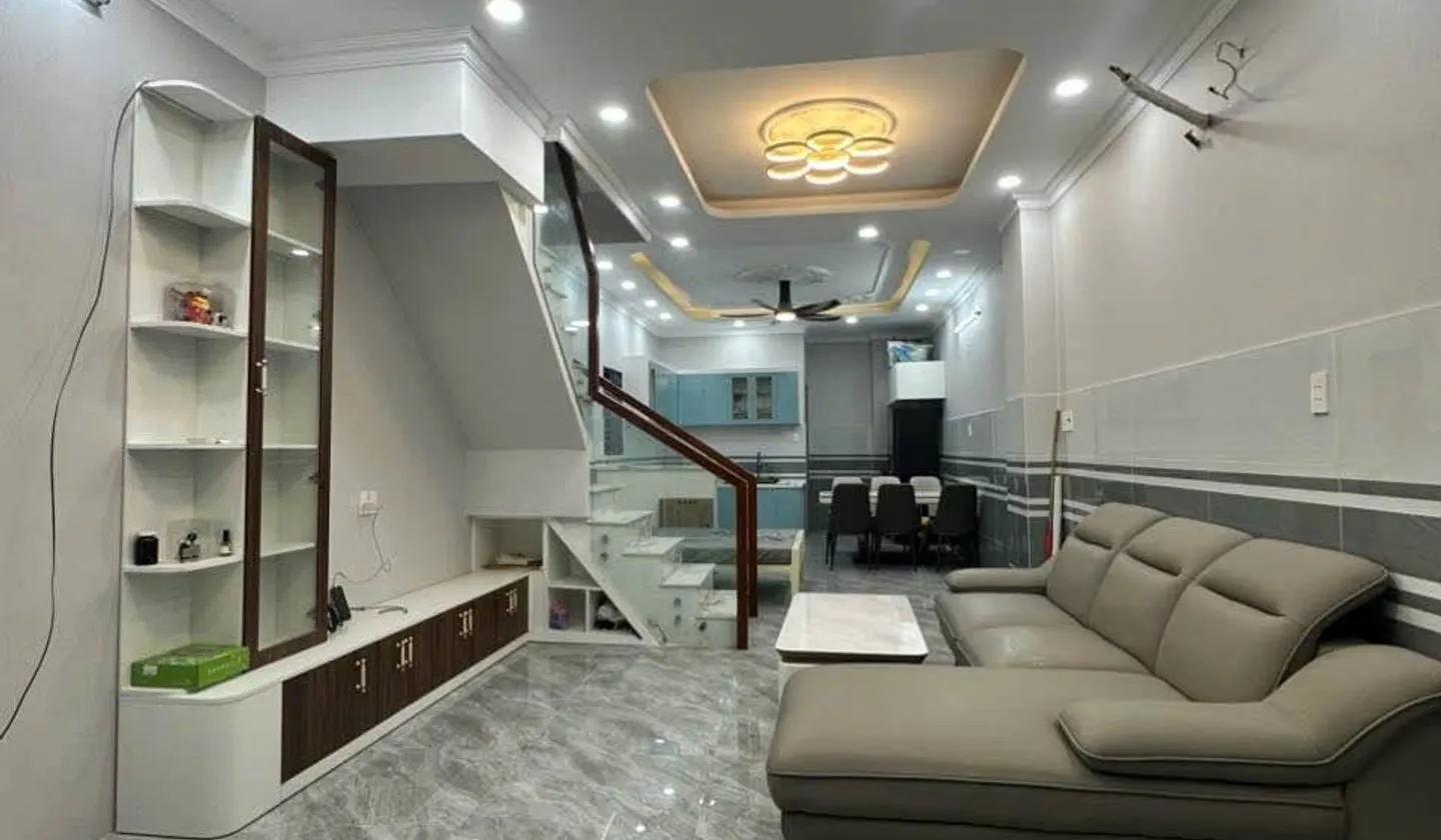 Q7 NHÀ 2 TẦNG 4.5x16 – 65M² –3PN TẶNG FULL NỘI THẤT
📍 HUỲNH TẤN PHÁT – SÁT KDC NAM LONG... Bán nhà riêng tại Tân Thuận, Hồ Chí Minh 01