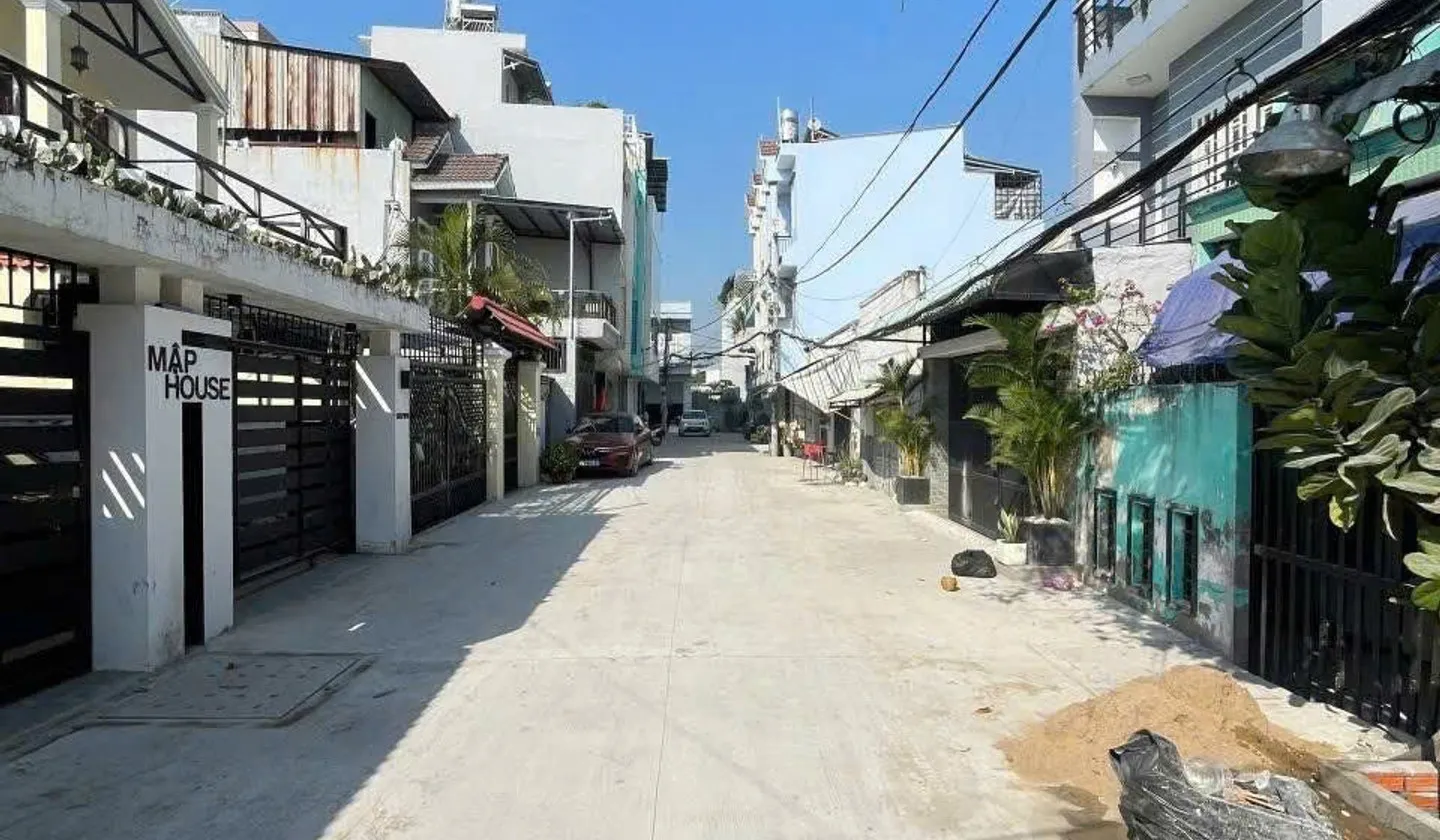 Nhà lô góc 2 mặt tiền, xe tải ra vào thoải mái ở quận trung tâm... Bán nhà riêng tại Nhà Bè, Hồ Chí Minh 01