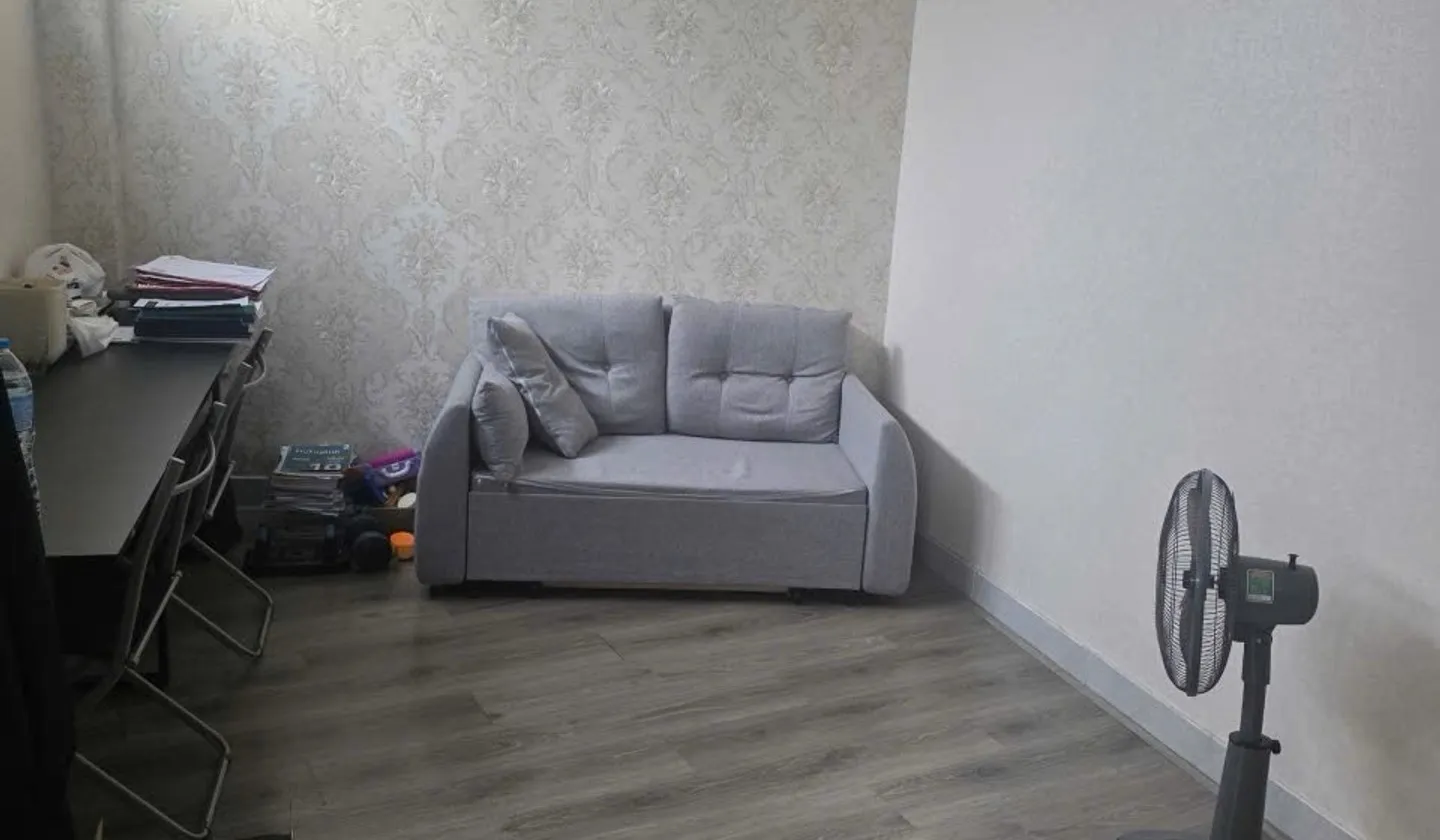 Nhà hẻm xe hơi 2 tầng tiện nghi tại Lãnh Binh Thăng giá hợp lý... Bán nhà riêng tại Phú Thọ, Hồ Chí Minh 01
