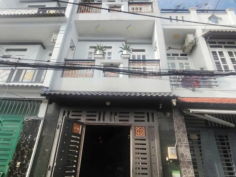 LÊ VĂN QUỚI – NGÃ TƯ 4 XÃ – HXH 5M – 40M² 4x10M – 4 TẦNG 4PN – NHỈNH 5 TỶ... Bán nhà riêng tại Bình Hưng Hòa, Hồ Chí Minh 01