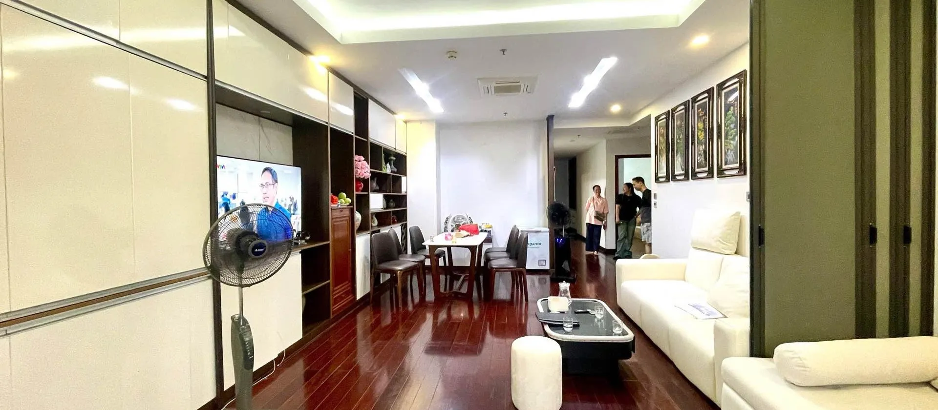 Bán căn hộ chung cư Royal City Nguyễn Trãi Thanh Xuân, DT 129m, 3 ngủ, 2 wc, giá 14,8 tỉ. 098158545... Bán căn hộ chung cư tại Khương Đình, Hà Nội 01