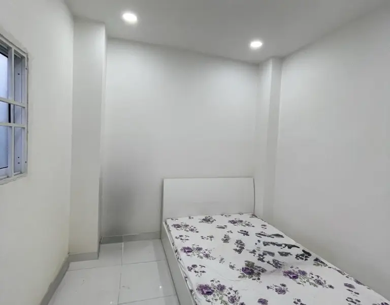Nhà 3 tầng, 3 phòng ngủ, gần mặt tiền Thành Thái, Quận 10... Bán nhà riêng tại Hòa Hưng, Hồ Chí Minh 01