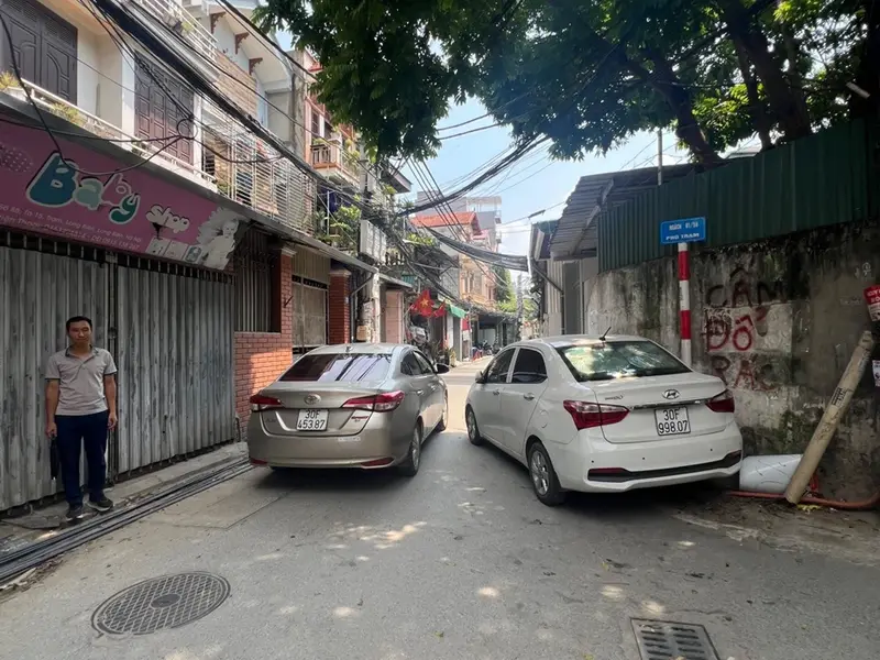 Nhà hiện đại 6 tầng ngay trung tâm phố Trạm, gần Aeon Mall Long Biên. DT 40m2 , chỉ 12 tỷ , TL.... Bán nhà riêng tại Bồ Đề, Hà Nội 01