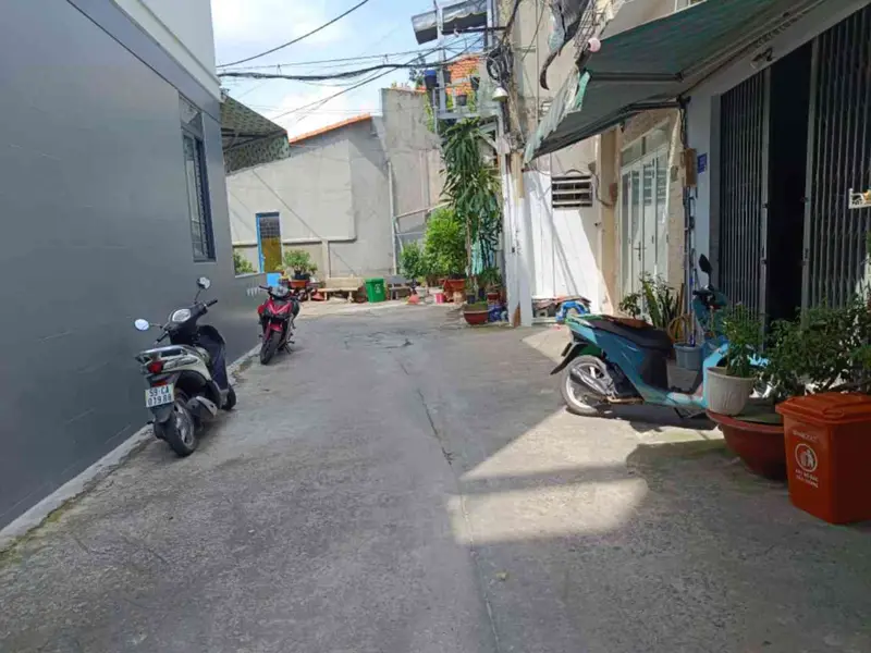 Nhà 2 tầng hẻm ô tô 5m quận Sơn Trà giá 6,3 tỷ... Bán nhà riêng tại Phú Thọ Hòa, Hồ Chí Minh 01