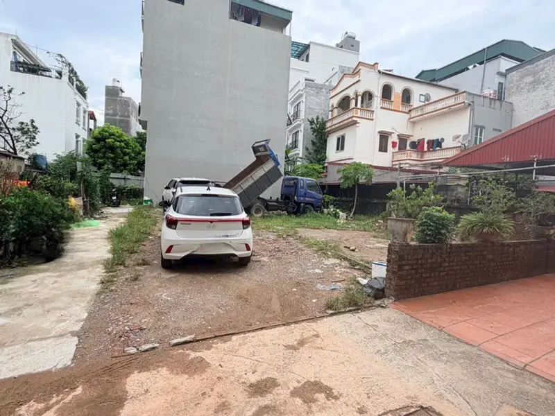 CỰC HIẾM – 30M² QUANH 5 TỶ – HAI THOÁNG – Ô TÔ ĐỖ TẬN ĐẤT... Bán đất tại Việt Hưng, Hà Nội 01