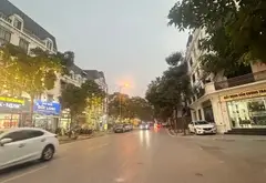Nhà mặt phố 5 tầng tại trung tâm quận Hà Đông giá 18.9 tỷ... Bán nhà mặt phố tại Kiến Hưng, Hà Nội 05