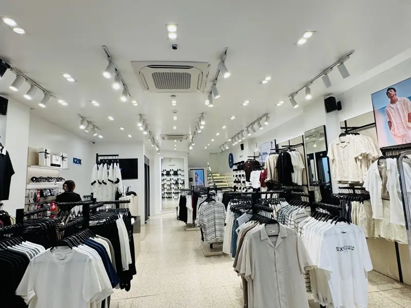 Bán nhà 8 tầng mặt phố 2 mặt tiền rộng tại khu vực Cầu Giấy, Hà Nội... Bán nhà mặt phố tại Nghĩa Đô, Hà Nội 01