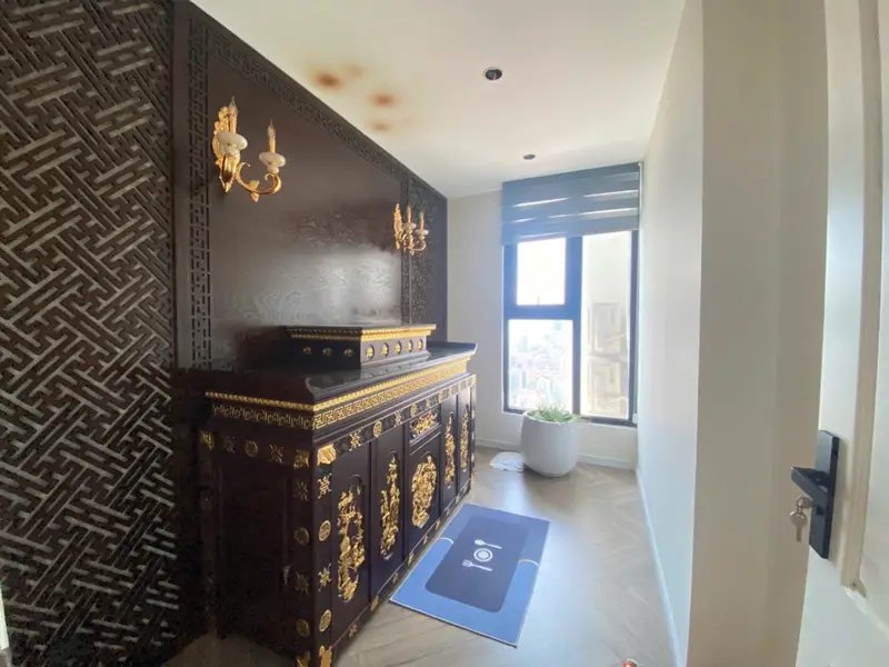 * Thiết kế căn hộ: Diện tích 180m², thiết kế 2 tầng, 3 phòng ngủ, 3WC, 1 phòng khách, bếp.
- Ban cô... Bán căn hộ chung cư tại Láng, Hà Nội 01
