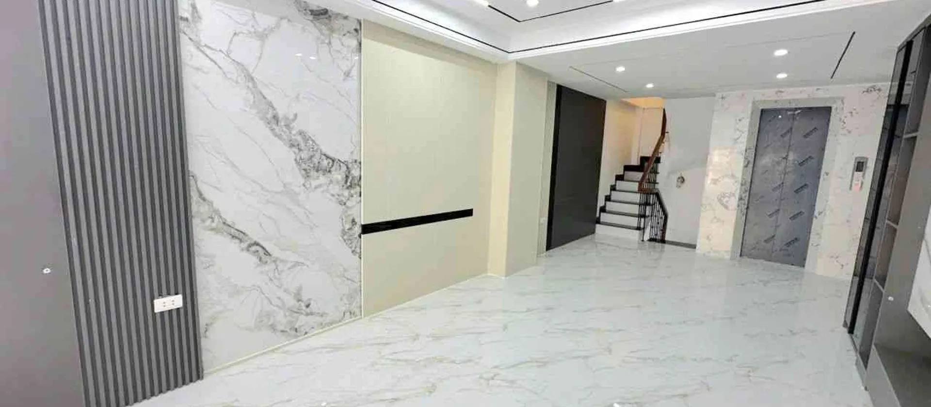 💥 16 TỶ – NHÀ 7 TẦNG THANG MÁY GẦN HỒ ĐỀN LỪ
📍 Phân lô – ô tô tránh – gara – kinh doanh
46M²... Bán nhà riêng tại Hoàng Mai, Hà Nội 01
