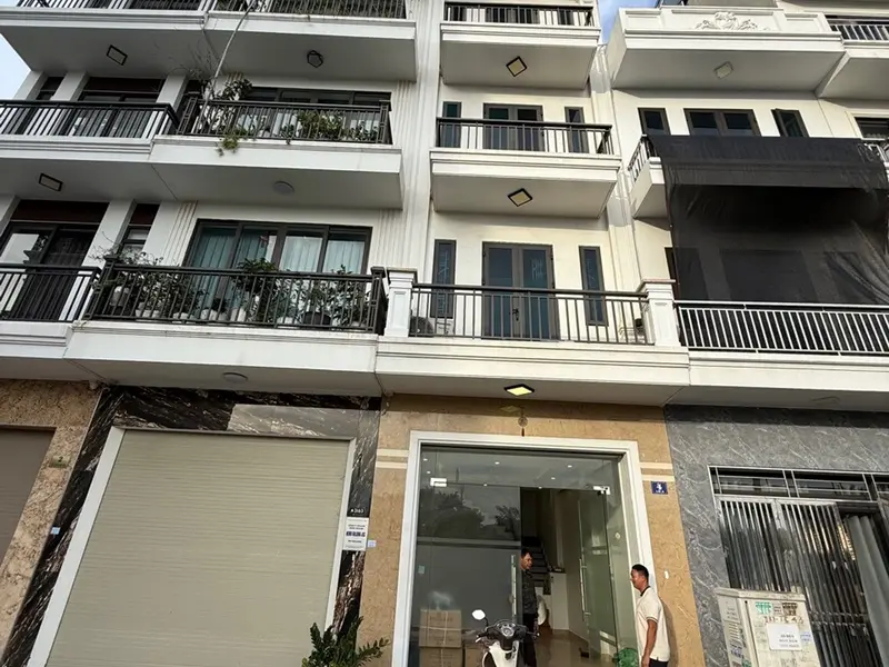 Cơ hội hiếm có sở hữu nhà mặt phố 5 tầng đắc địa tại Hạ Lý, Hải Phòng... Bán nhà mặt phố tại Hồng Bàng, Hải Phòng 01