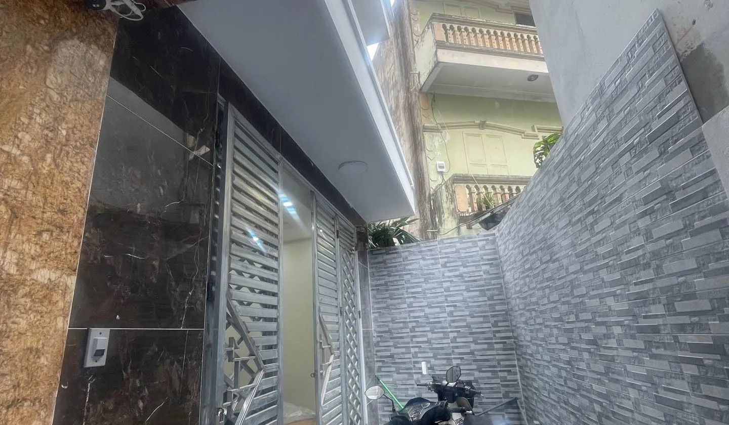 Nhà đẹp thang máy, 2 thoáng, vị trí vàng Ngọc Thụy giá tốt hiếm có... Bán nhà riêng tại Bồ Đề, Hà Nội 01
