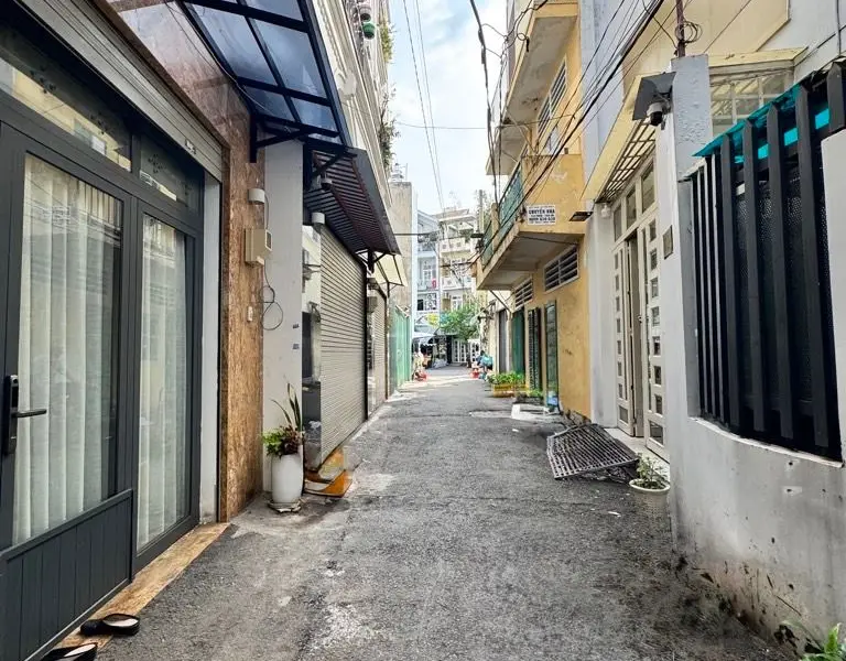 Bán nhà riêng 3 tầng diện tích 59.3m2 tại Hoàng Hoa Thám, hẻm xe hơi, giá 9.7 tỷ... Bán nhà riêng tại Bình Lợi Trung, Hồ Chí Minh 01