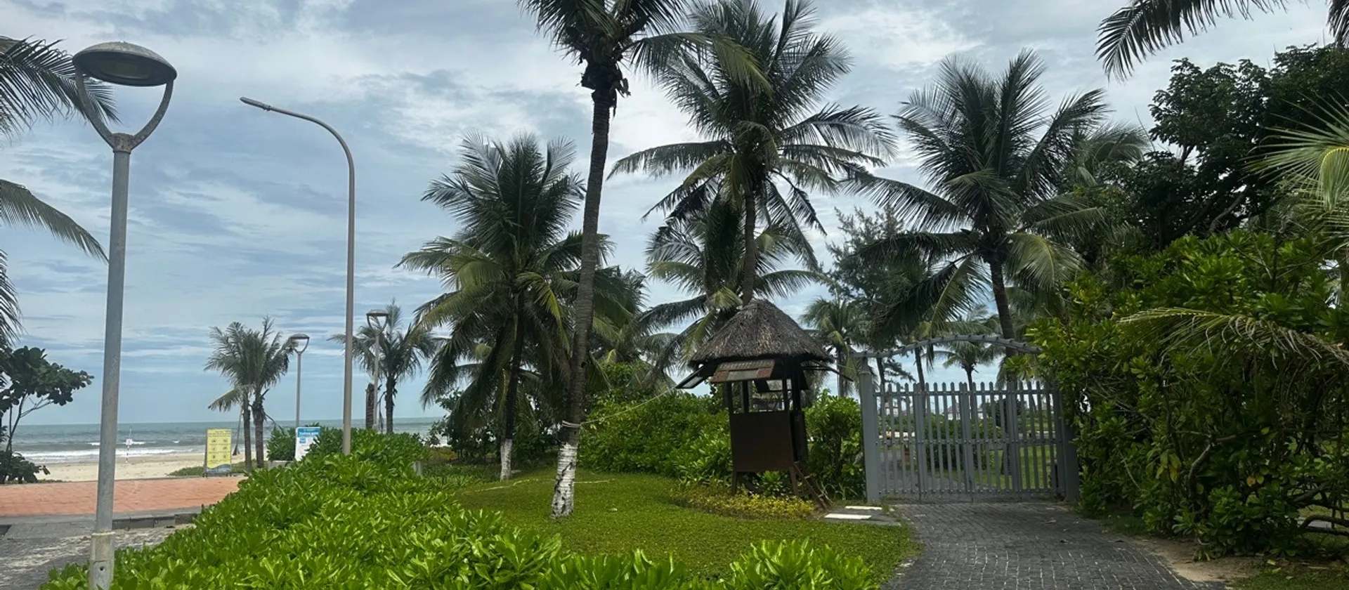 Bán nhà mặt phố 2 mặt tiền tại quận Sơn Trà, diện tích 467m² giá 72 tỷ đồng... Bán nhà mặt phố tại Ngũ Hành Sơn, Đà Nẵng 01