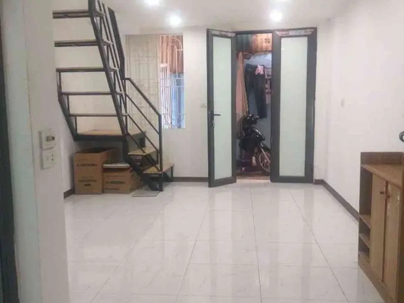 Bán Nhà 2 tầng/ Lĩnh Nam/ 2 ngủ / thoáng mát tại Lĩnh Nam, giá 2.4 tỷ / 0866863387... Bán nhà riêng tại Lĩnh Nam, Hà Nội 01