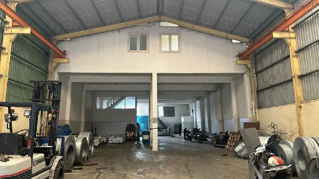 Cơ hội hiếm: Nhà mặt phố 3 tầng kèm xưởng lớn, mặt tiền rộng tại Bình Tân... Bán nhà mặt phố tại Bình Tân, Hồ Chí Minh 01