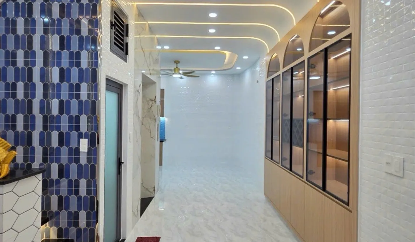 Cơ Hội Vàng Sở Hữu Nhà 4 Tầng Có Thang Máy Sát Phan Xích Long... Bán nhà riêng tại Gia Định, Hồ Chí Minh 01