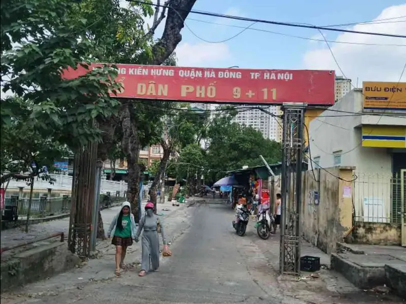 NHÀ PHỐ DÂN XÂY 107m2 +3 TẦN LÊN TẦN THỎI MÁY .GIÁ NHỈNH 10 Đ.ỒNG... Bán nhà riêng tại Kiến Hưng, Hà Nội 01