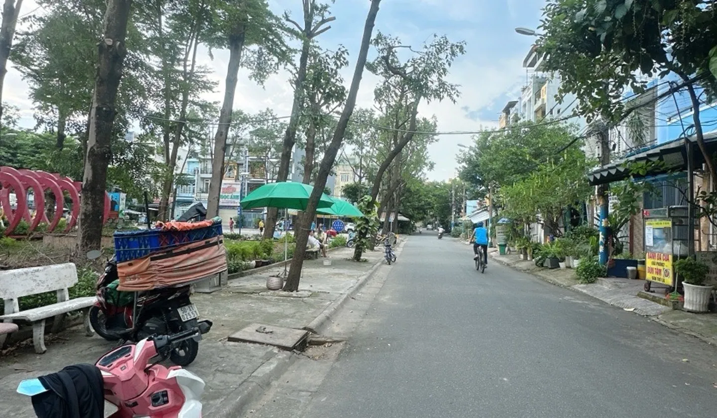Gấp bán nhà 4 tầng mặt tiền kinh doanh phường Phước Bình, Quận 9, nhỉnh 10 tỉ nhỏ... Bán nhà mặt phố tại Phước Long, Hồ Chí Minh 01