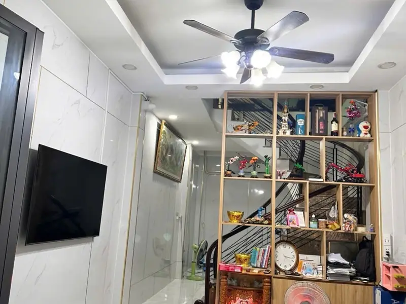 Bán nhà mặt phố 3 tầng trung tâm quận Tân Bình, mặt tiền 3.2m, giá 9.3 tỷ... Bán nhà mặt phố tại Tân Bình, Hồ Chí Minh 01