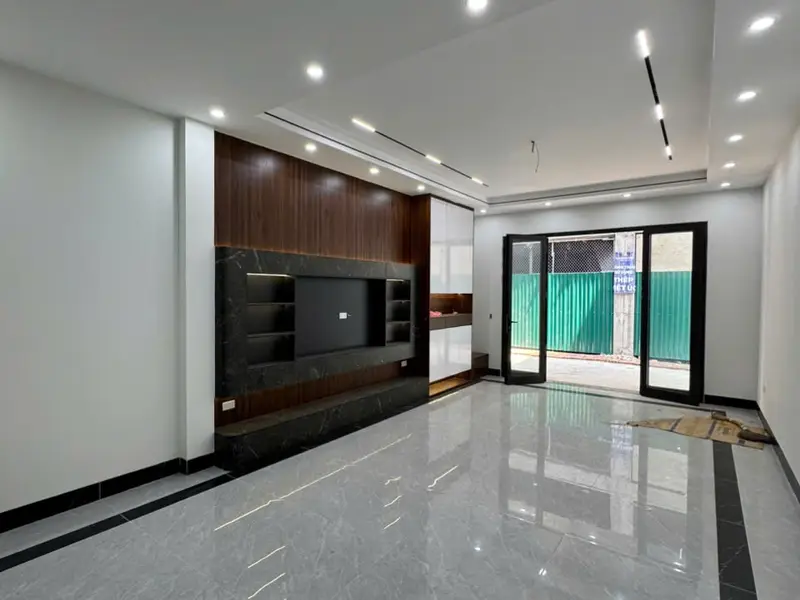 🏘️Siêu Phẩm Trung Tâm Long Biên, 1 Nhà Ra Phố, 61m x 5 tầng, thang máy, Ngõ Rộng rá sốc 10 tỉ xíu... Bán nhà riêng tại Long Biên, Hà Nội 01