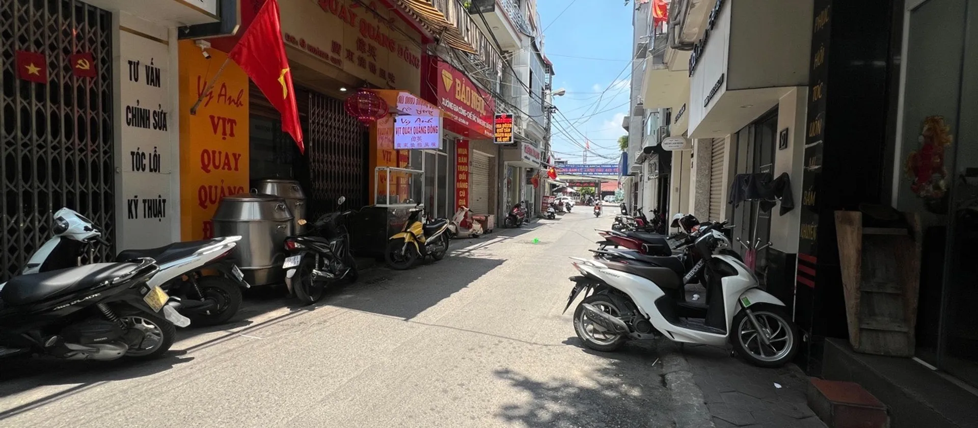 Nhà mặt phố Hoàng Quý, vỉa hè ôtô tránh, kinh doanh đỉnh, 3 tầng 3 phòng ngủ... Bán nhà mặt phố tại Lê Chân, Hải Phòng 01