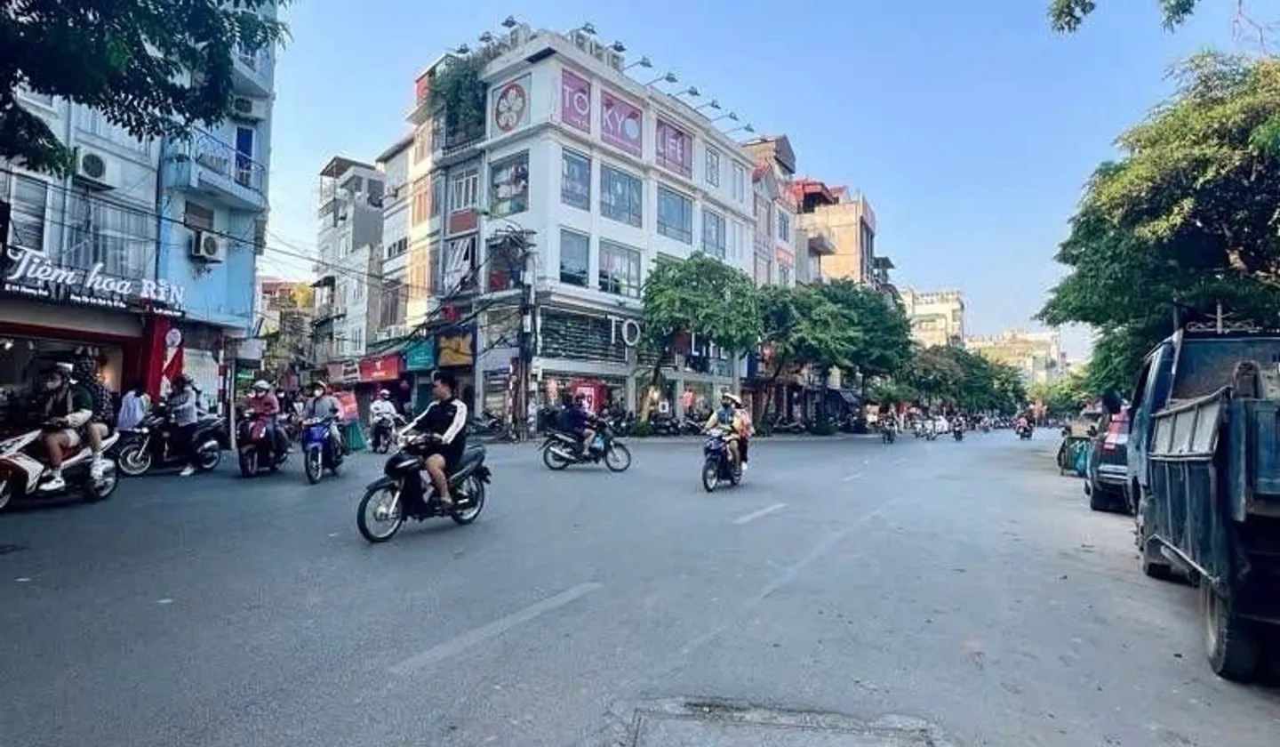 Bán nhà mặt phố 5 tầng trung tâm quận Thanh Xuân, diện tích 31 m², kinh doanh sầm uất... Bán nhà mặt phố tại Khương Đình, Hà Nội 01