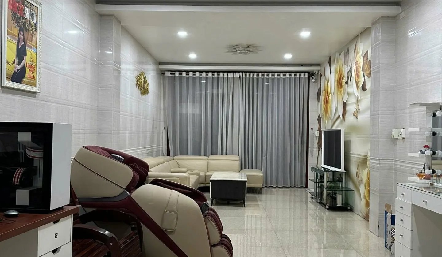 Bán nhà mặt phố chợ vải Tân Bình, 104m2, 6 tầng BTCT, thang máy, kinh doanh sầm uất... Bán nhà mặt phố tại Tân Hòa, Hồ Chí Minh 01