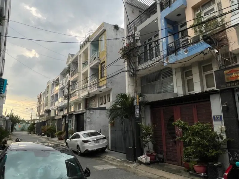 Nhà phố 4 tầng hiện đại tại trung tâm quận 1... Bán nhà riêng tại Đông Hưng Thuận, Hồ Chí Minh 01