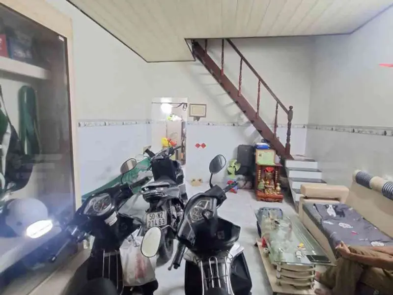🔥 NHÀ CŨ – TIỆN XÂY MỚI | HẺM XE HƠI THÔNG LÊ VĂN QUỚI – BÌNH TÂN 🔥... Bán nhà riêng tại Bình Trị Đông, Hồ Chí Minh 01