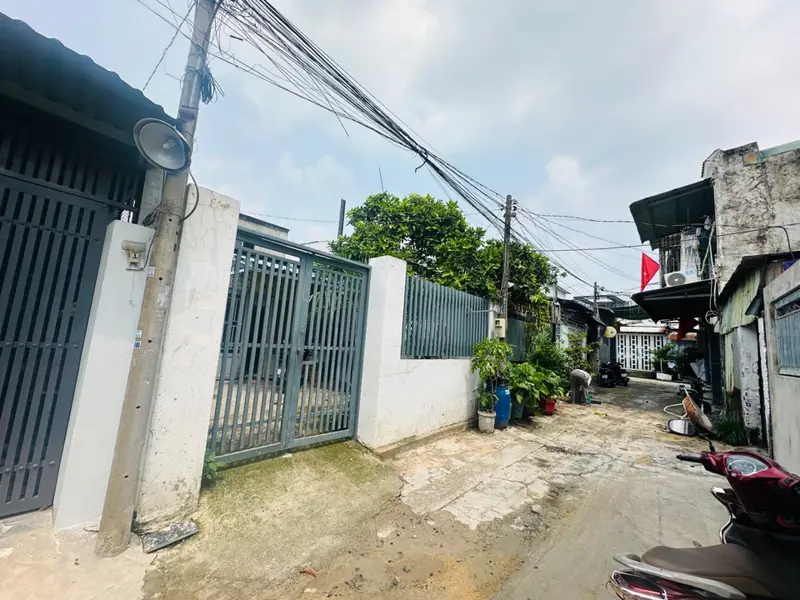HUỲNH THỊ NA – NGANG HIẾM 6M – 115M² FULL THỔ – Ô TÔ QUAY ĐẦU – HÓC MÔN... Bán nhà riêng tại Đông Thạnh, Hồ Chí Minh 01