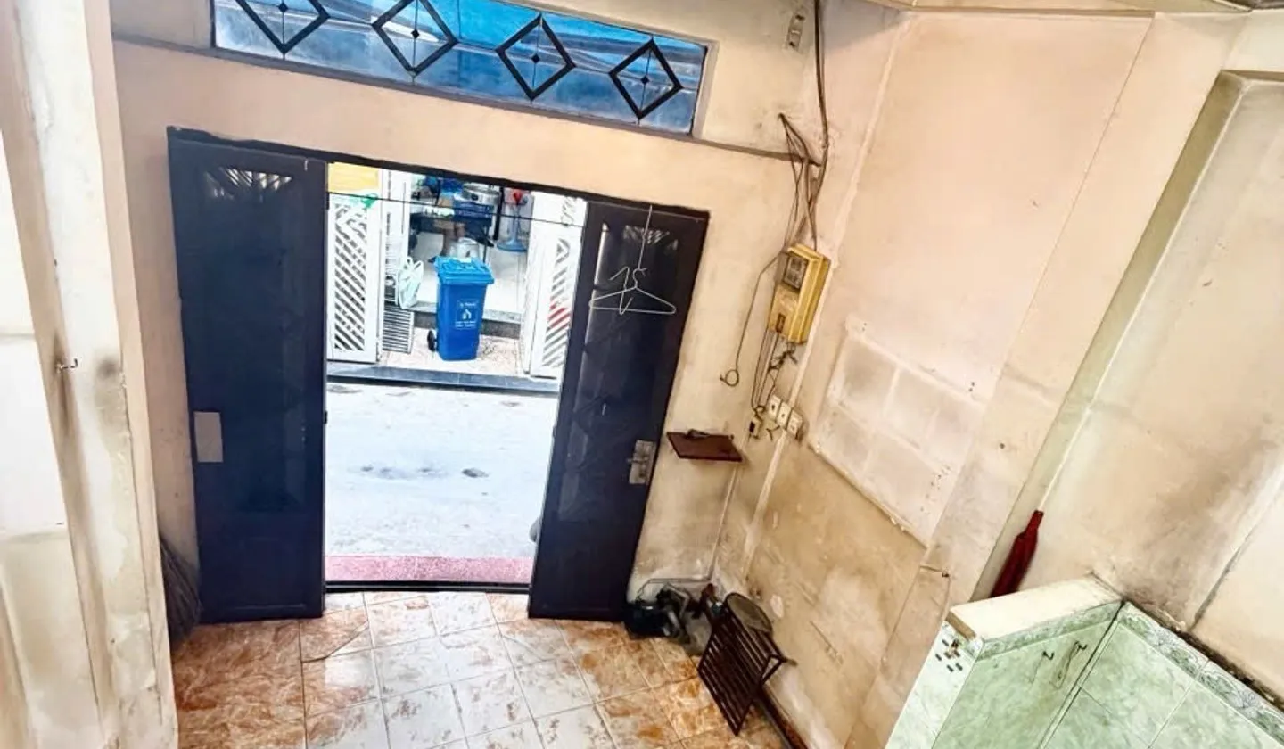 Bán nhà 4 tầng mặt tiền thụt khu trung tâm Phú Nhuận giá 2.95 tỷ... Bán nhà riêng tại Đức Nhuận, Hồ Chí Minh 01