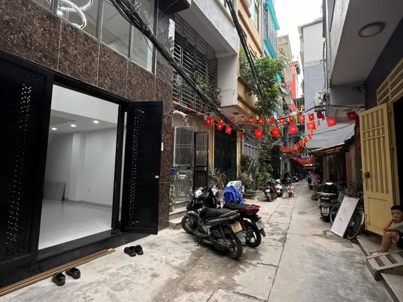 Nhà đẹp -Thang máy -Ô tô VF vào nhà -Phố BẠCH MAI -Dt 39,3m -6 tầng Thang máy -Mt 4,4m -Chào 13,5 t... Bán nhà riêng tại Bạch Mai, Hà Nội 01