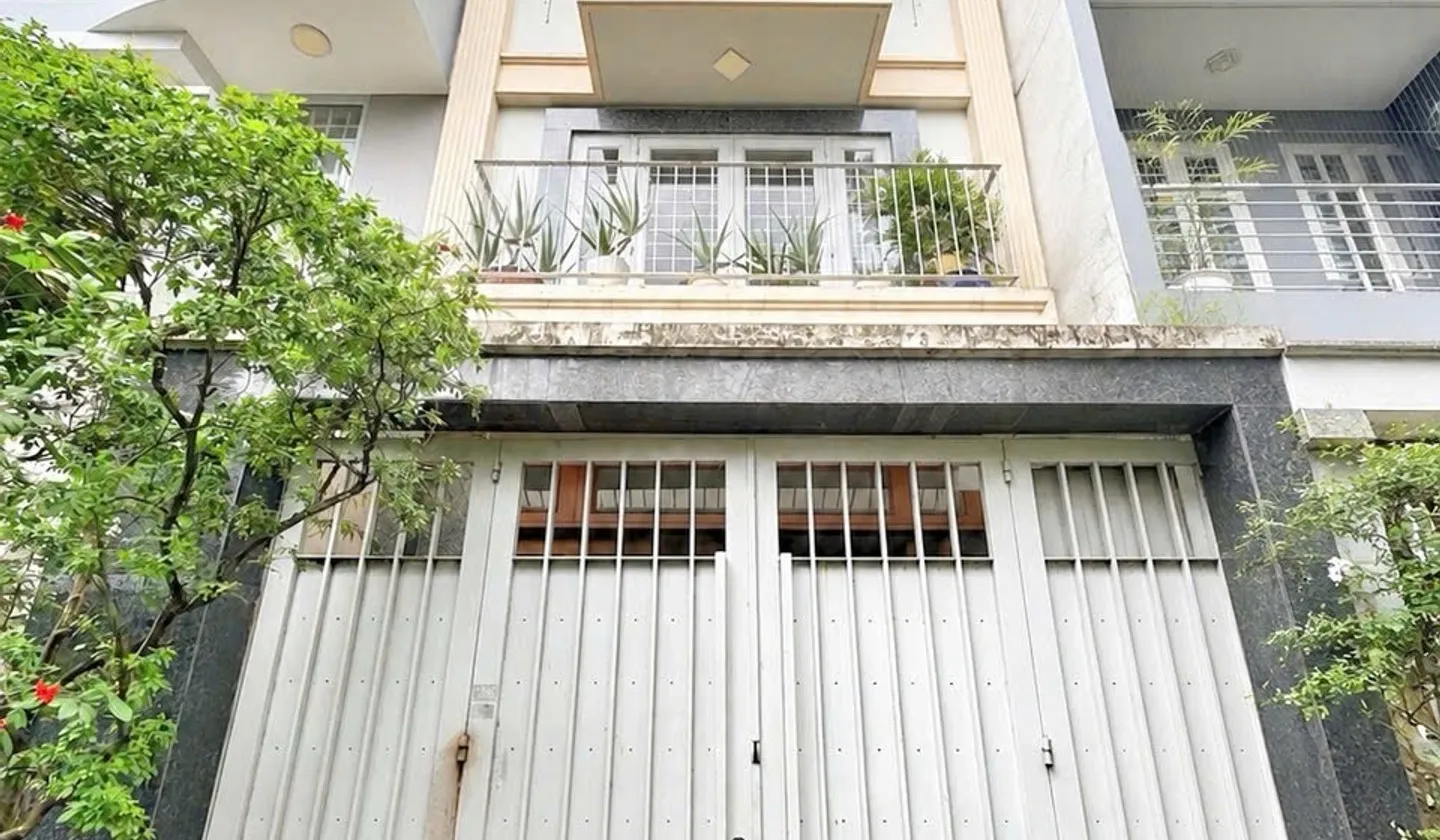Bán nhà mặt phố Quận 7 diện tích 110m2, 5 tầng, nội thất đầy đủ... Bán nhà mặt phố tại Tân Thuận, Hồ Chí Minh 01