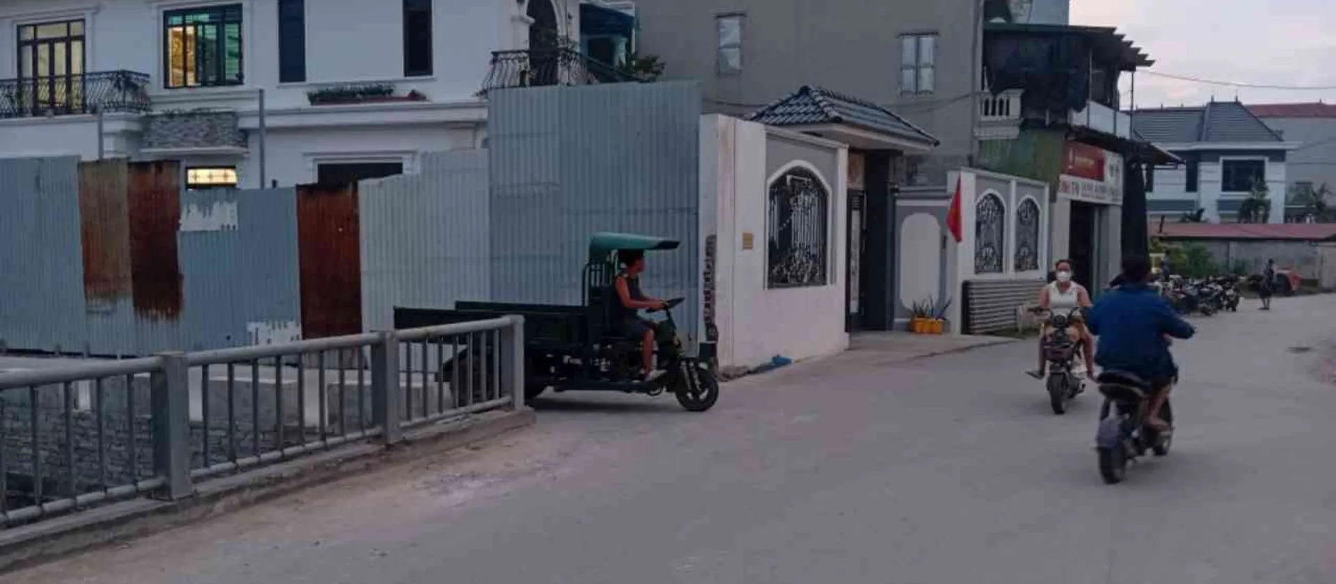 CẮT LỖ B.ÁN NHÀ TRỌ 2 TẦNG TẠI TT CHỜ-YÊN PHONG - BẮC NINH... Bán nhà riêng tại Yên Trung, Bắc Ninh 01