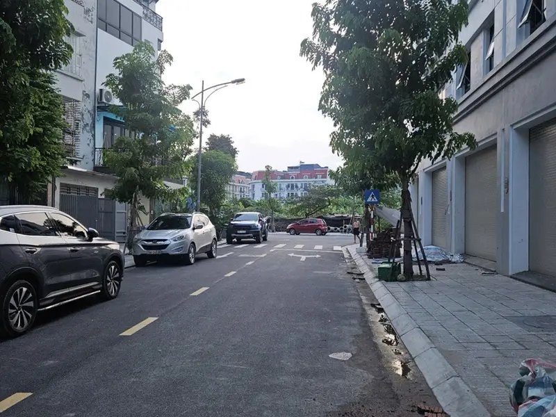MẶT PHỐ TT37 VĂN PHÚ 101M, VỈA HÈ RỘNG, 2 MẶT TIỀN Ô TÔ TRÁNH, KINH DOANH ĐỈNH... Bán biệt thự, liền kề tại Phú Lương, Hà Nội 01