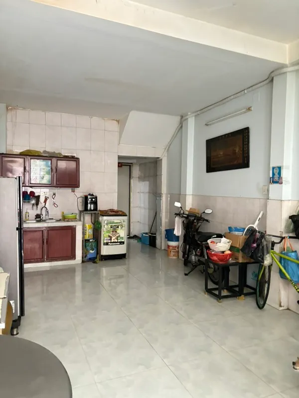 Nhà mặt phố kết cấu xịn, mặt tiền đắt giá giảm sốc... Bán nhà mặt phố tại Chợ Quán, Hồ Chí Minh 01