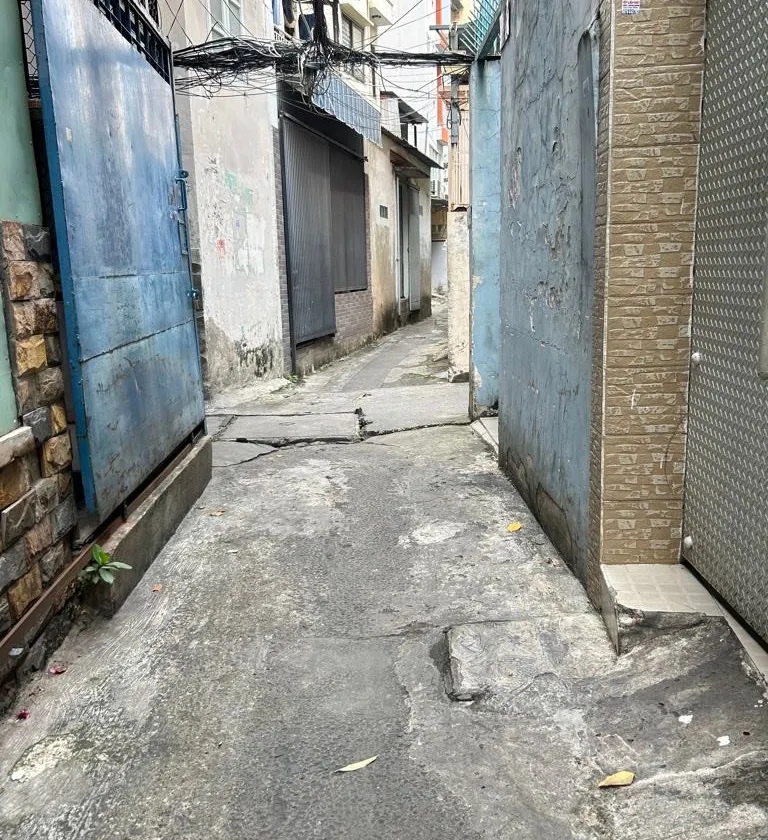 Bán nhà 2 tầng, diện tích 40m2, mặt tiền rộng tại Quận 10... Bán nhà riêng tại Hòa Hưng, Hồ Chí Minh 01