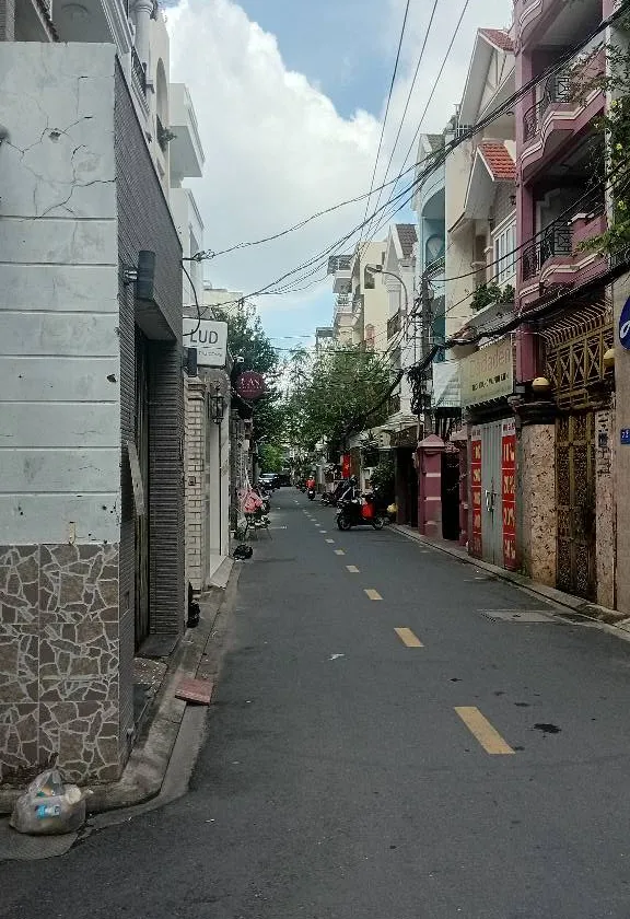 Bán nhà mặt phố tại Phường 7, quận Tân Bình, diện tích 100m², mặt tiền 5.2m, giá 16.2 tỷ đồng... Bán nhà mặt phố tại Tân Sơn Nhất, Hồ Chí Minh 01