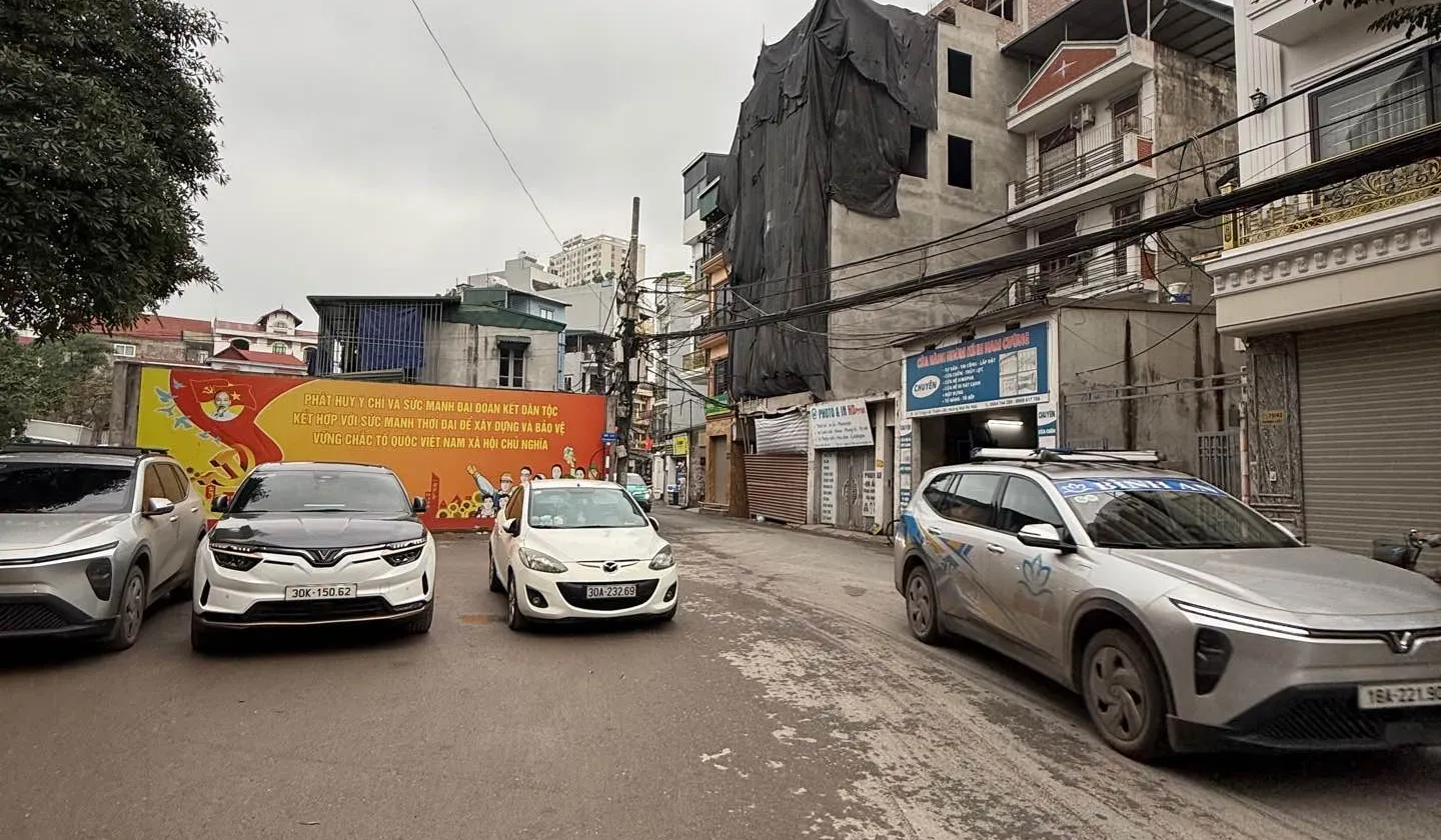 Bán đất rộng mặt ngõ Thịnh Liệt, hướng Tây Nam, giá 36 tỷ... Bán đất tại Hoàng Mai, Hà Nội 01