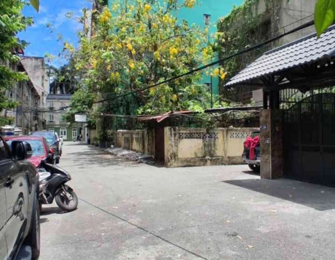 Bán gấp nhà Đội Cấn, DT 240m2, lô góc, đường 3 ôtô tránh- Khu dân trí cao, nhà của cán bộ lão thành... Bán nhà riêng tại Ngọc Hà, Hà Nội 01