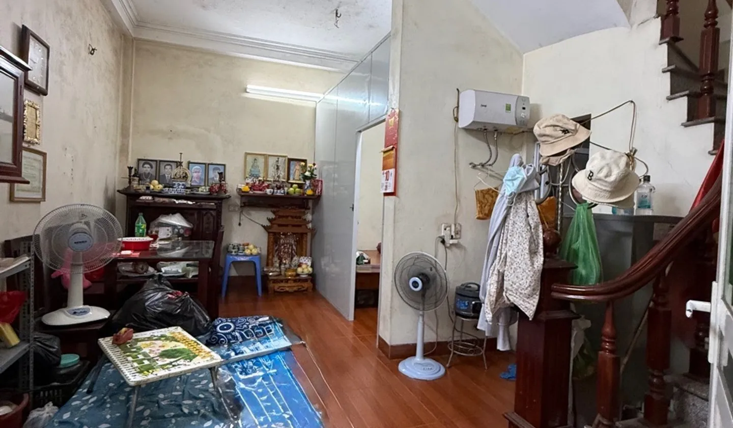 Bán nhà riêng hướng Đông Nam, 4 tầng, 2 phòng ngủ diện tích 38.5m² tại Quận gần Vinhomes Riverside... Bán nhà riêng tại Phúc Lợi, Hà Nội 01