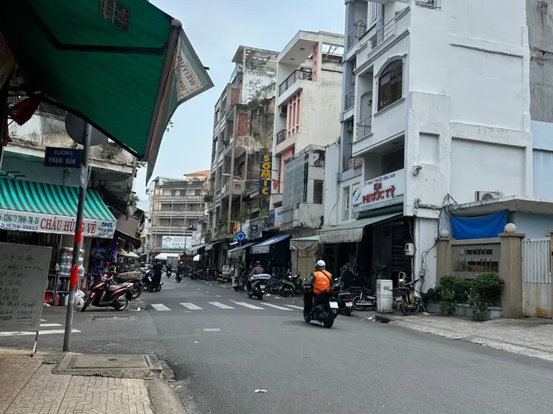 Bán nhà mặt phố lô góc Phùng Hưng Quận 5, diện tích 150m2, mặt tiền 23m, pháp lý rõ ràng... Bán nhà mặt phố tại Chợ Lớn, Hồ Chí Minh 01