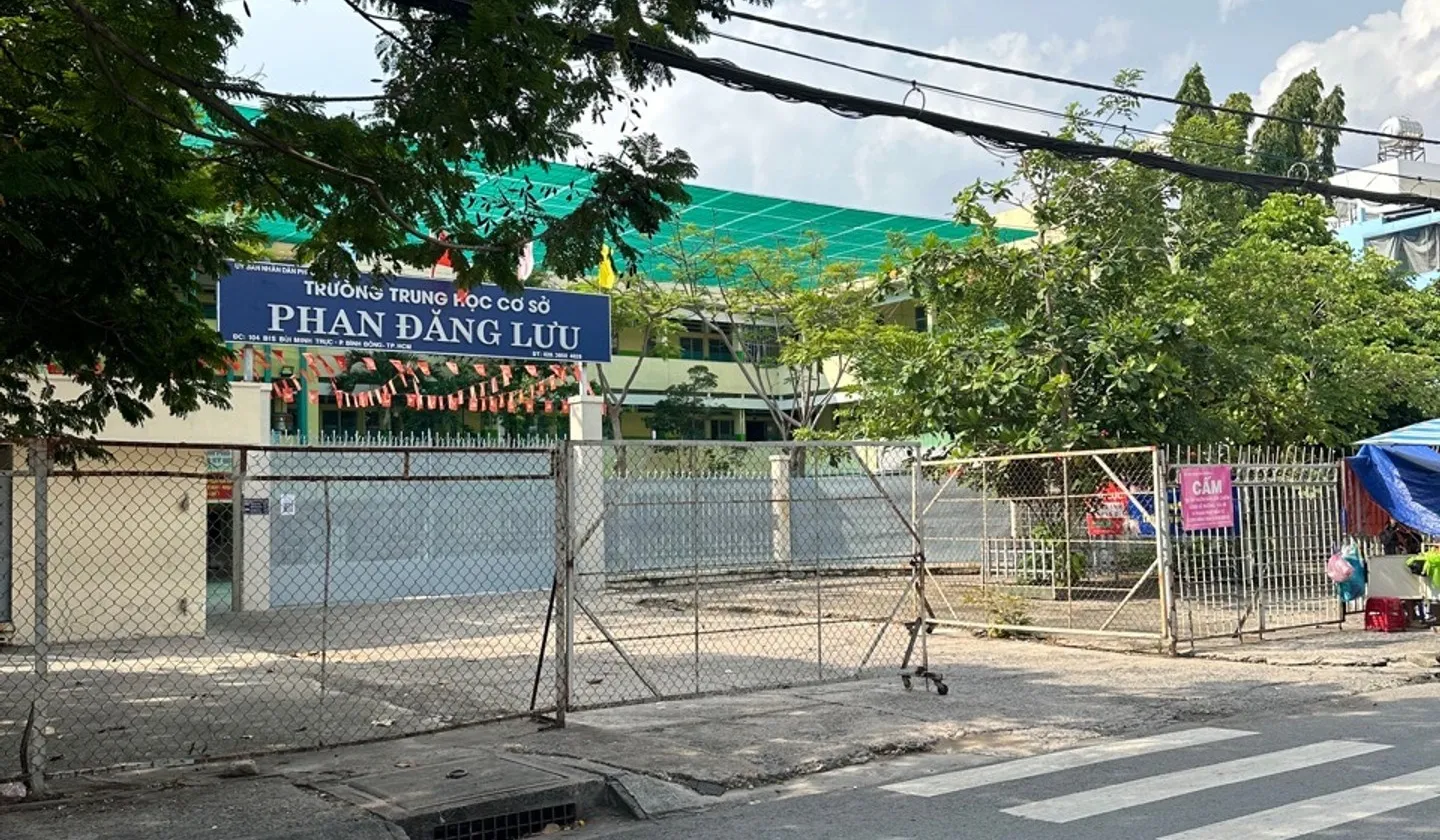 Bán nhà mặt phố tại Quận 8, diện tích 80m², mặt tiền 3,8m, kinh doanh ổn định... Bán nhà mặt phố tại Bình Đông, Hồ Chí Minh 01