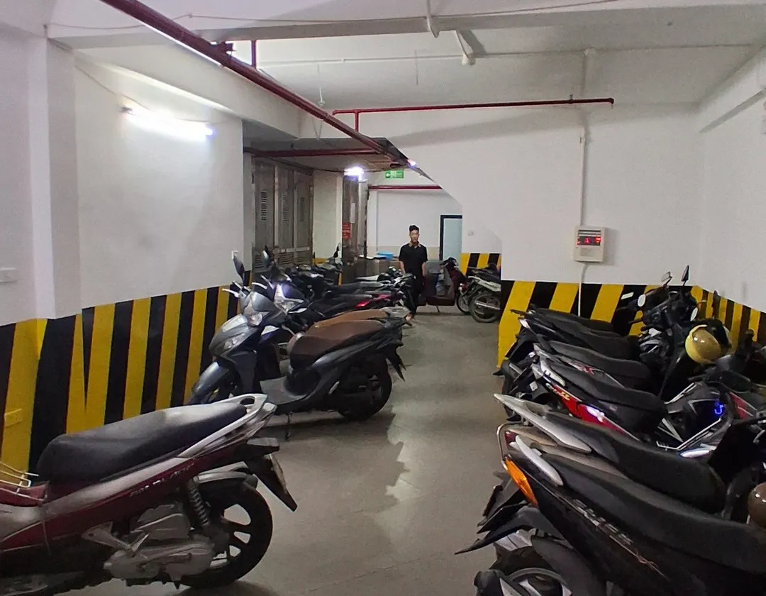 Bán gấp tòa nhà cho thuê tại Trung Kính, DT 93.5m2, 7 tầng, 21 phòng đã cho thuê kín - Giá rẻ... Bán nhà riêng tại Yên Hòa, Hà Nội 01